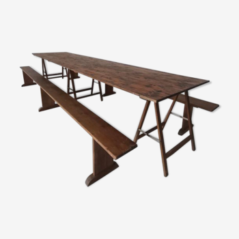 Large table firm threshing trestles benches