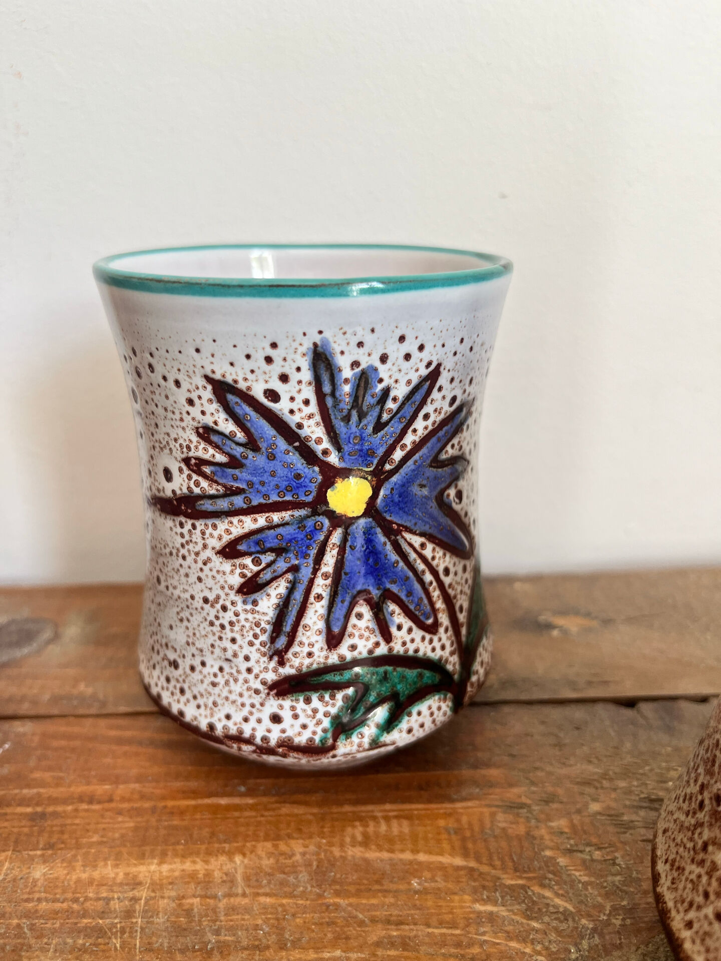 4 cups Vallauris