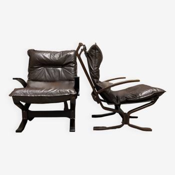 Duo de fauteuils cuir "design scandinave" 1950.