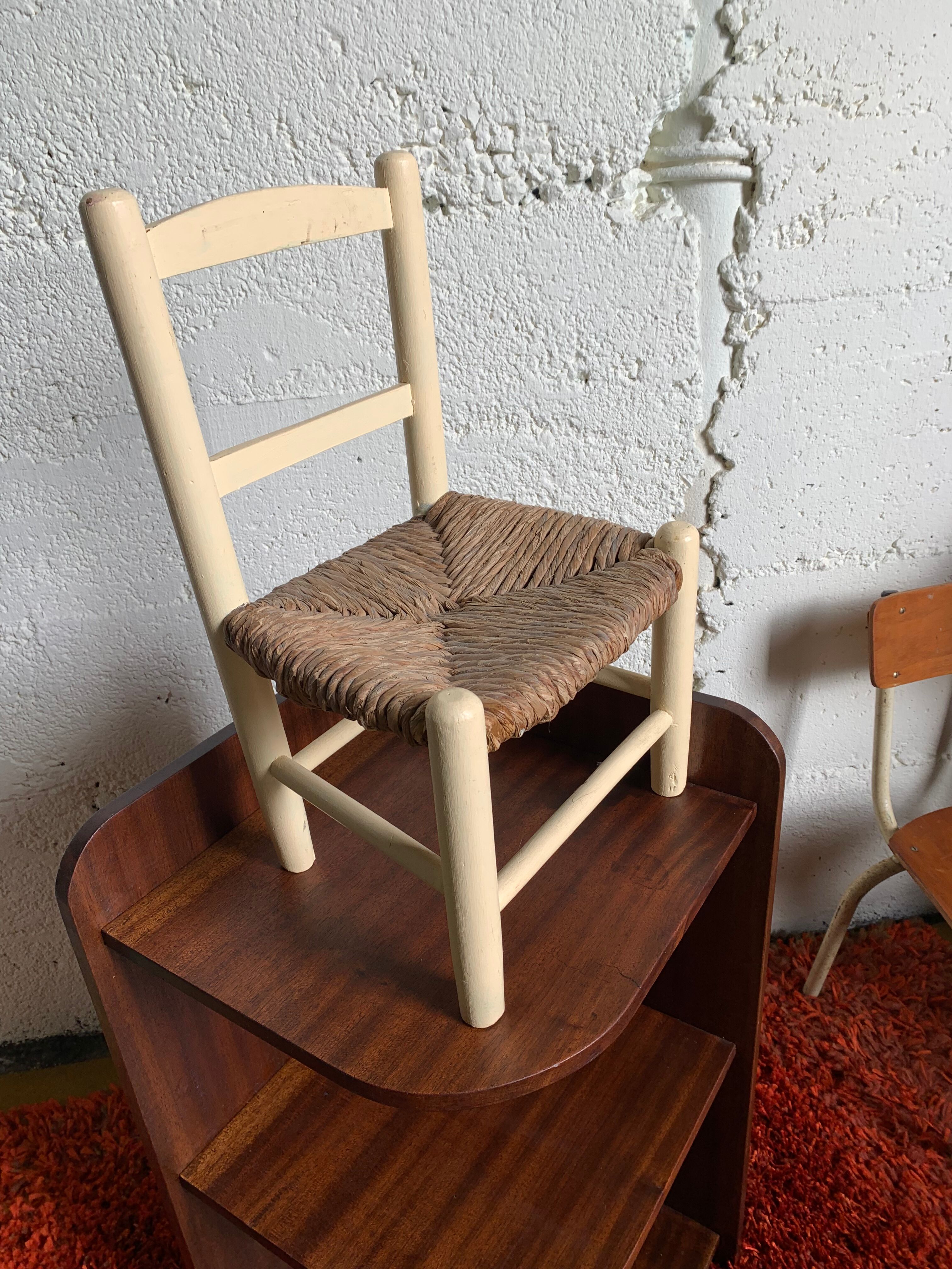 Children's mulched chair.