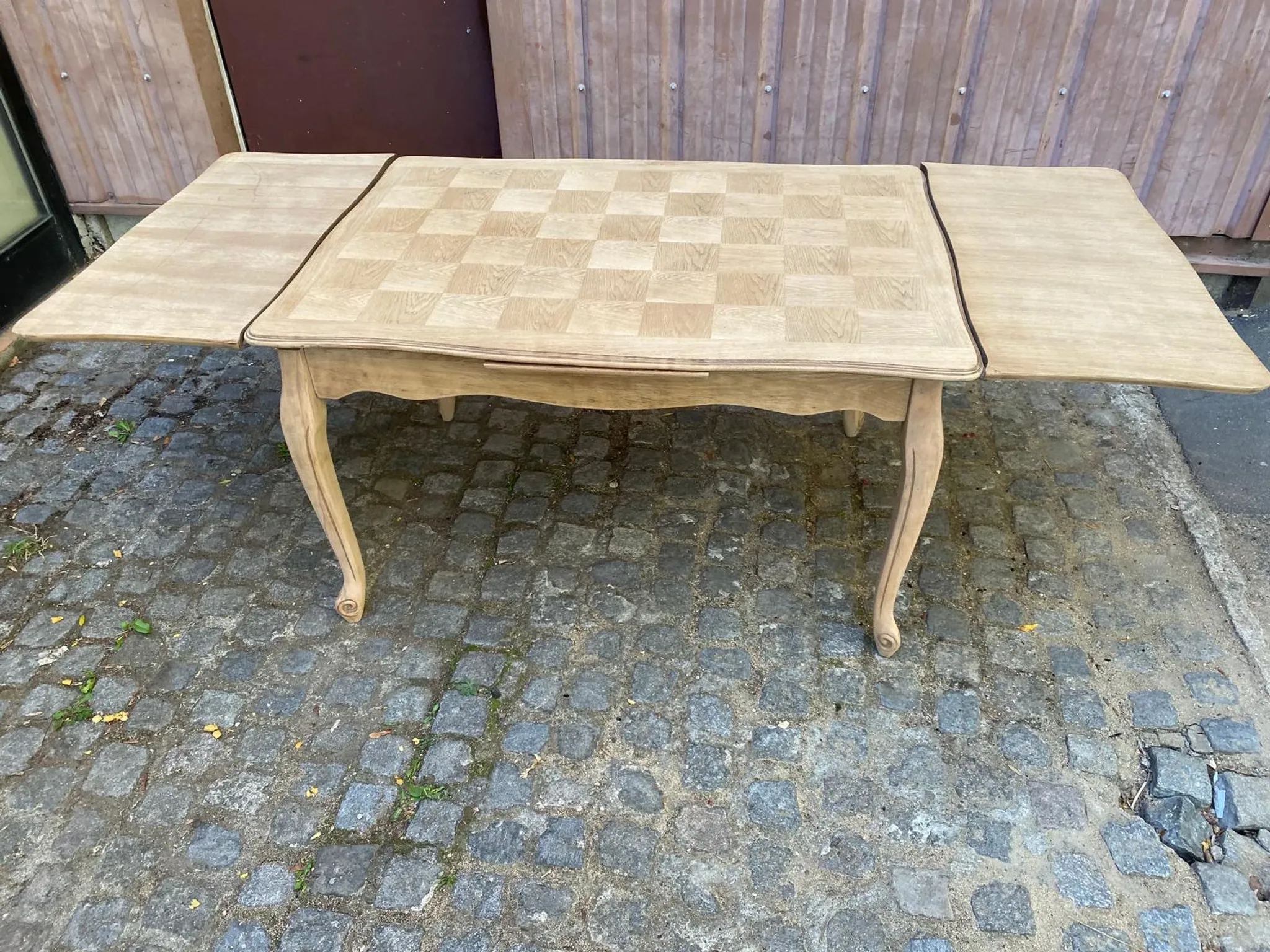 Table à manger Louis XV décapée en chêne massif 1970 215cm