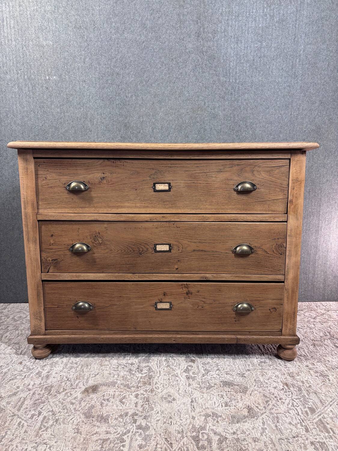 Chest of drawers