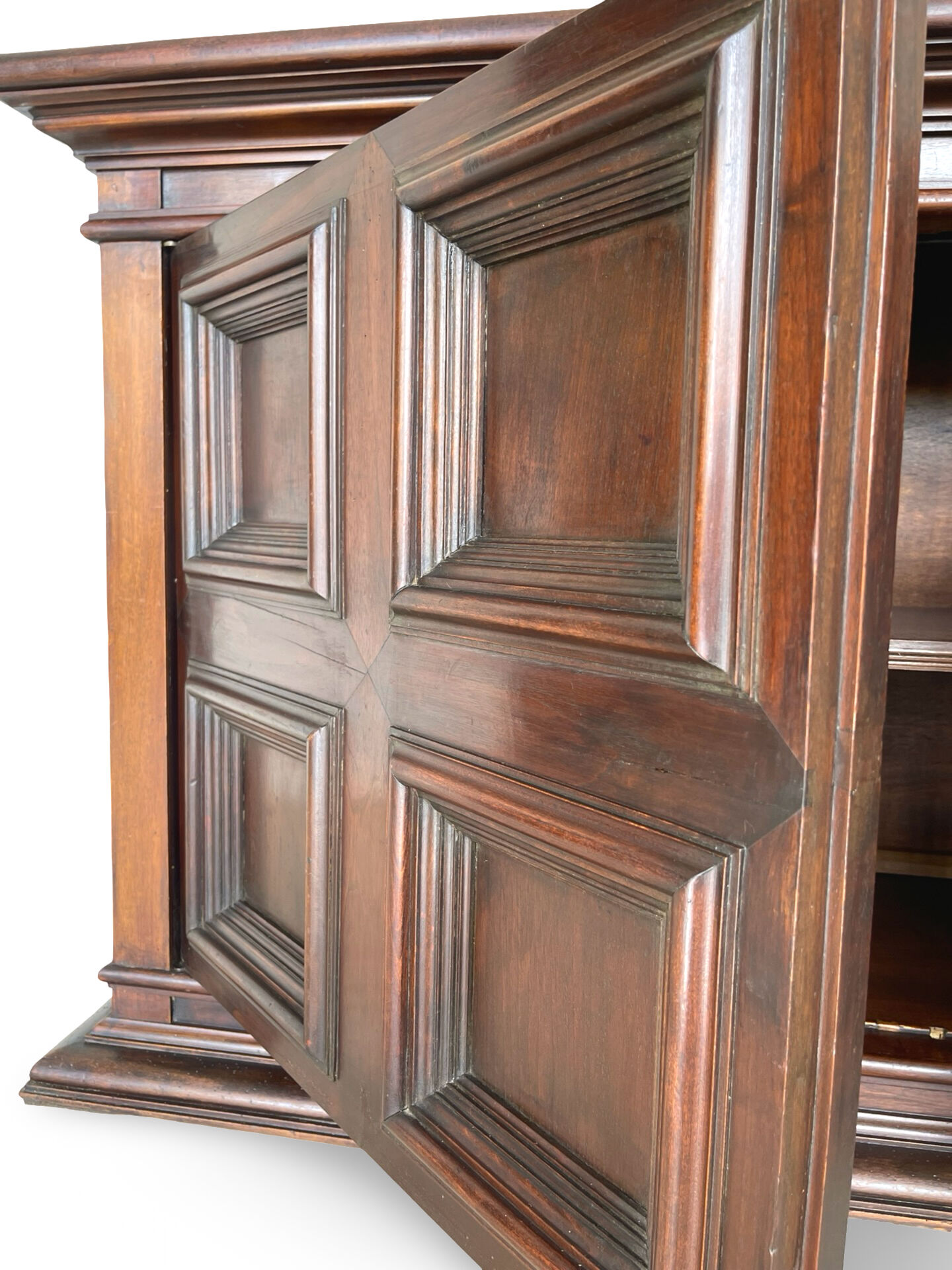 The high-quality Italian Renaissance Revival credenza, 1920s/1930s
