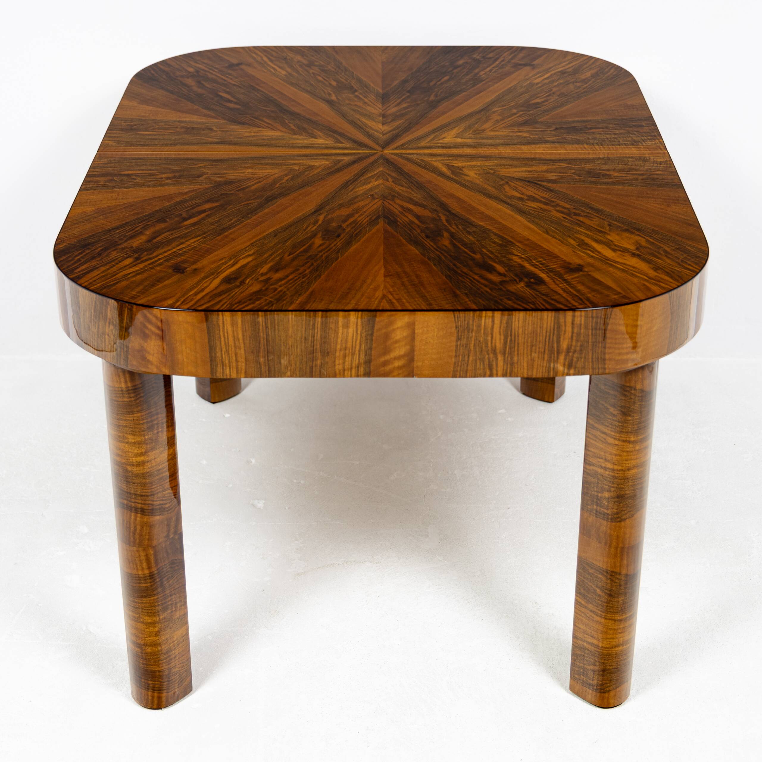 Table extensible Art Déco moderniste en noyer 1930–1944