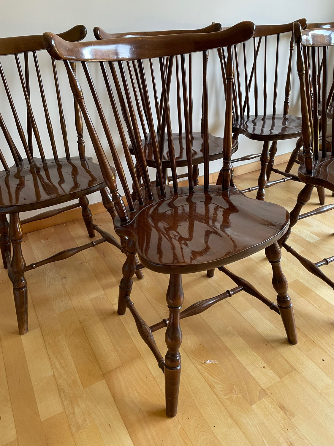 6 Duxbury Windsor style chairs by Ethan Allen.