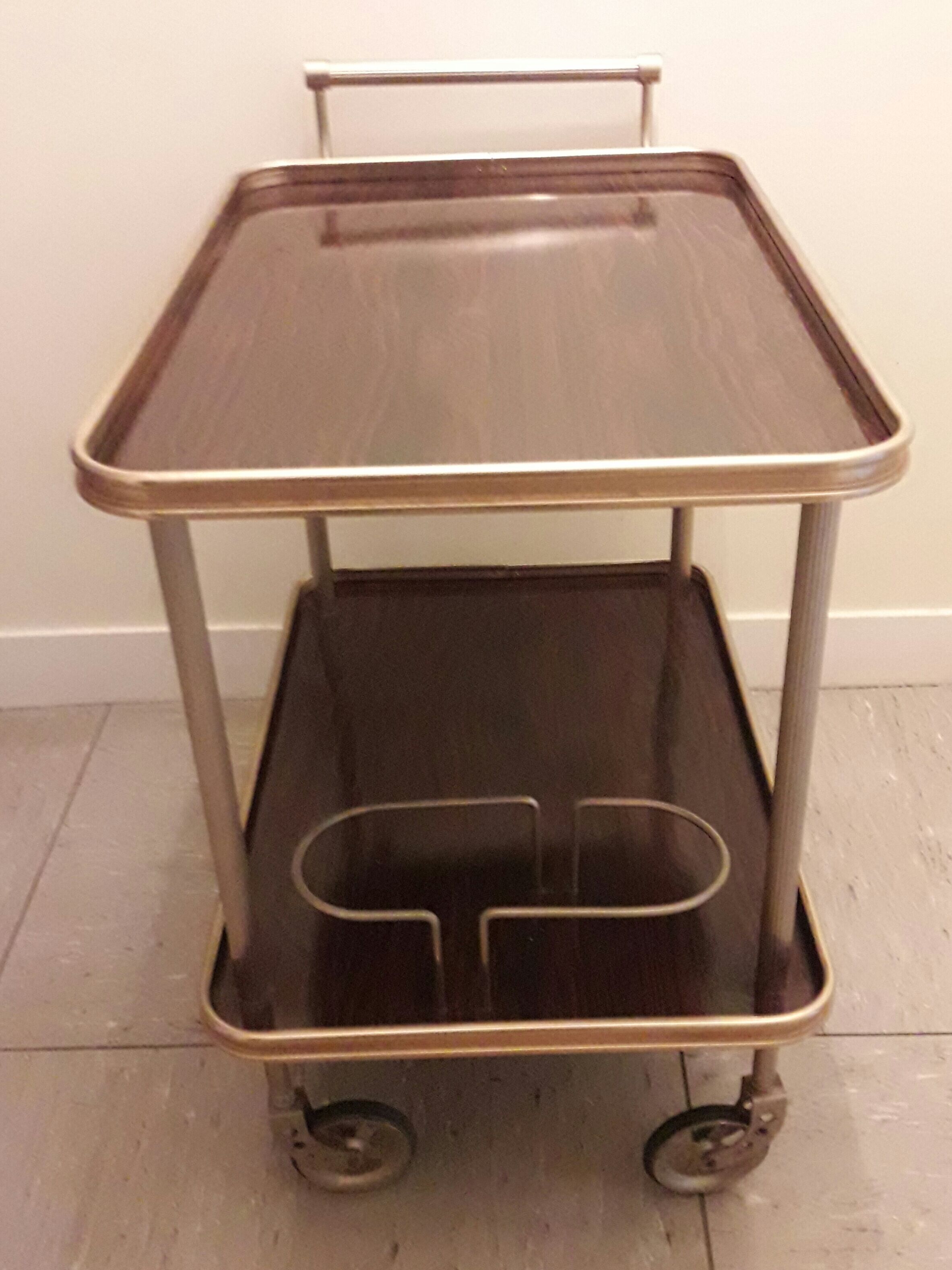 Desserte roulante des années 70