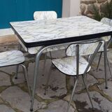 Formica table and 6 chairs