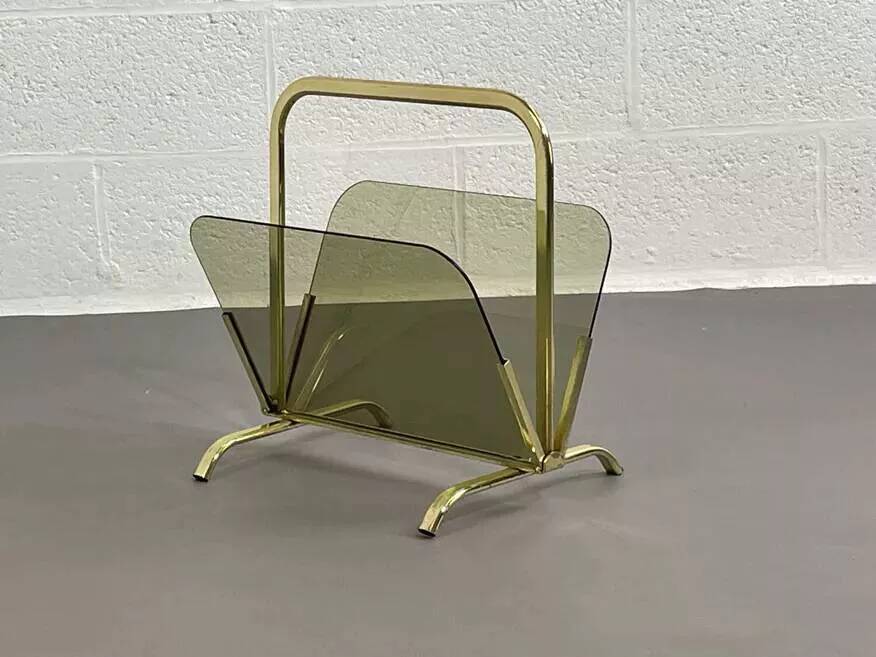 Porte revue en laiton et verre