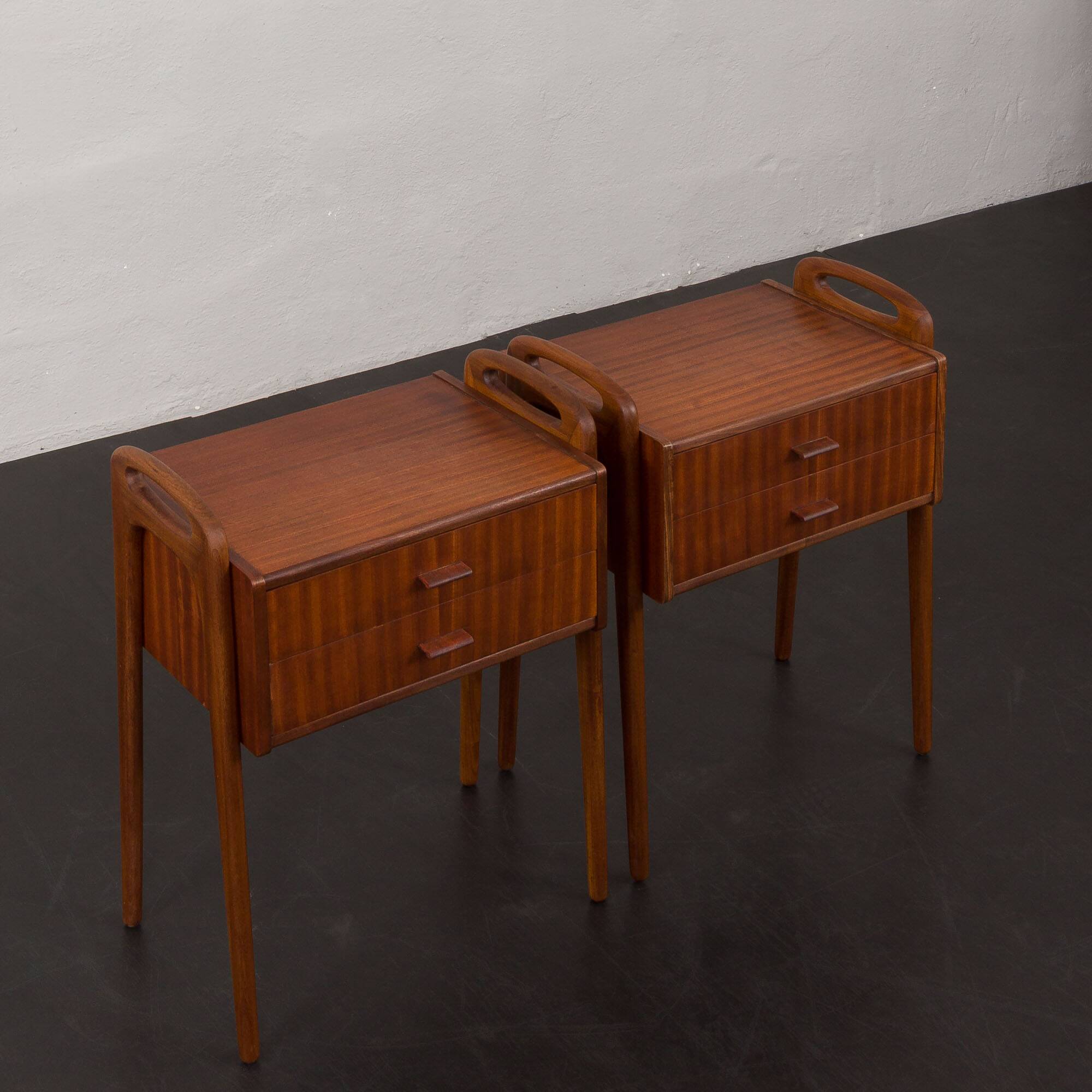 Paire de deux tables de chevet danoises attr. à Carl Aage Skov, Danemark, années 1960