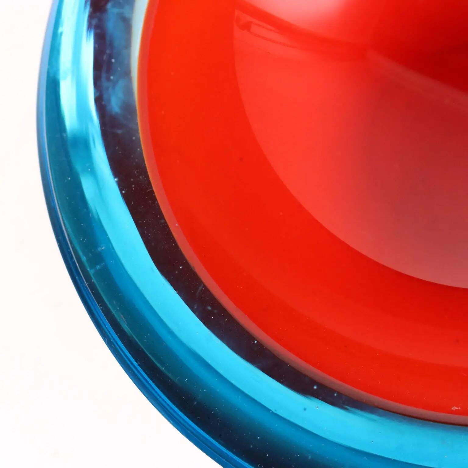 Vintage bowl from the 1960s in multicoloured glass from Murano, Italy.