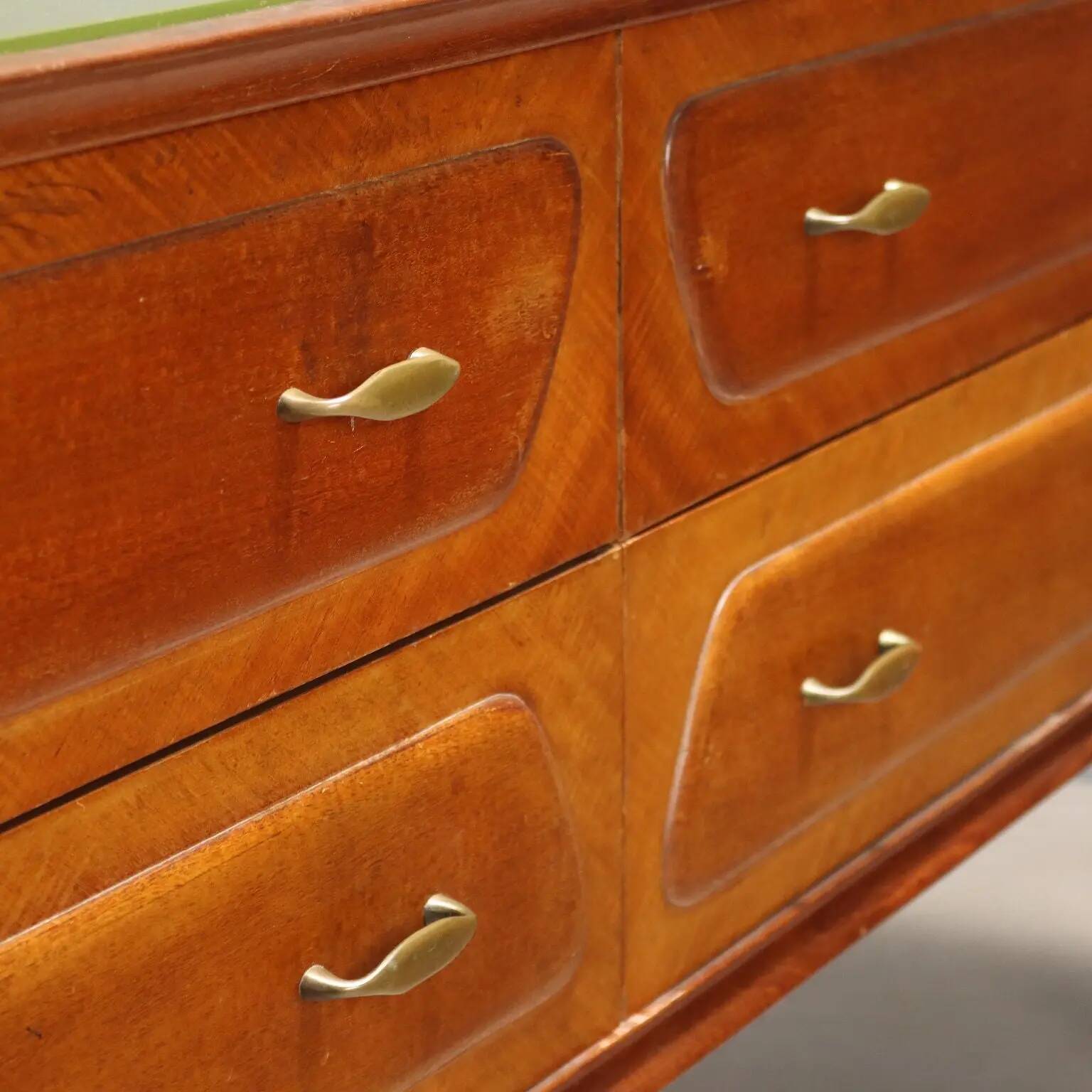 Vintage mahogany veneer chest of drawers design 1950s-1960s