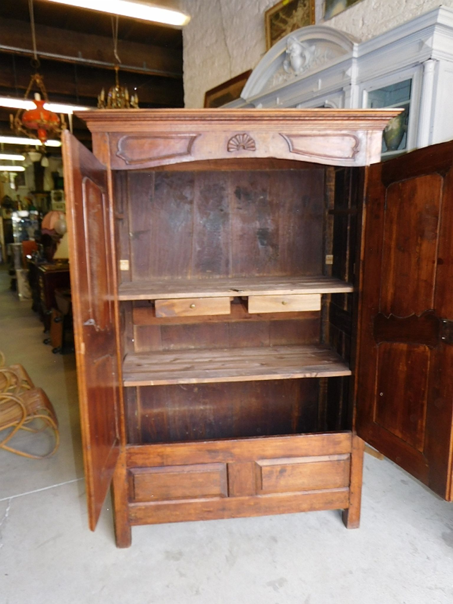 Armoire 2 portes transition du xviii ème siecle