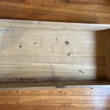 Pant chest of drawers
