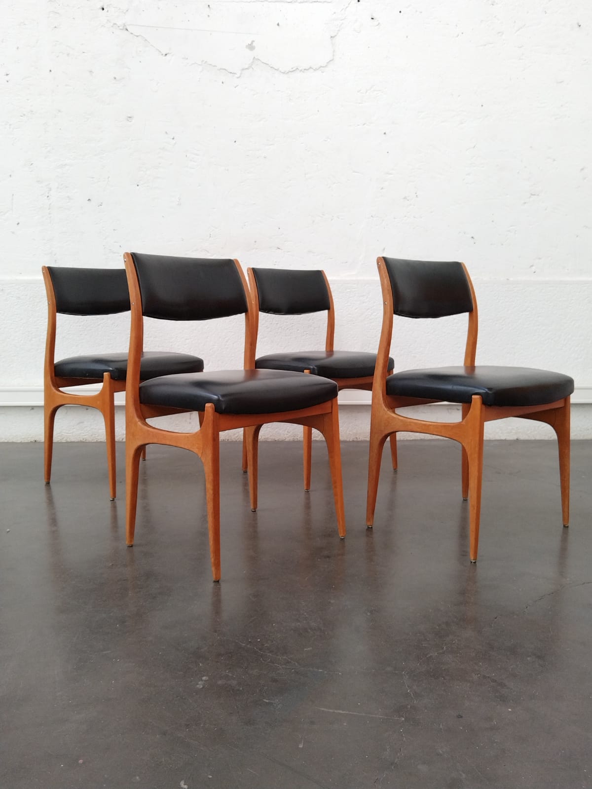 Set of 4 Scandinavian style chairs