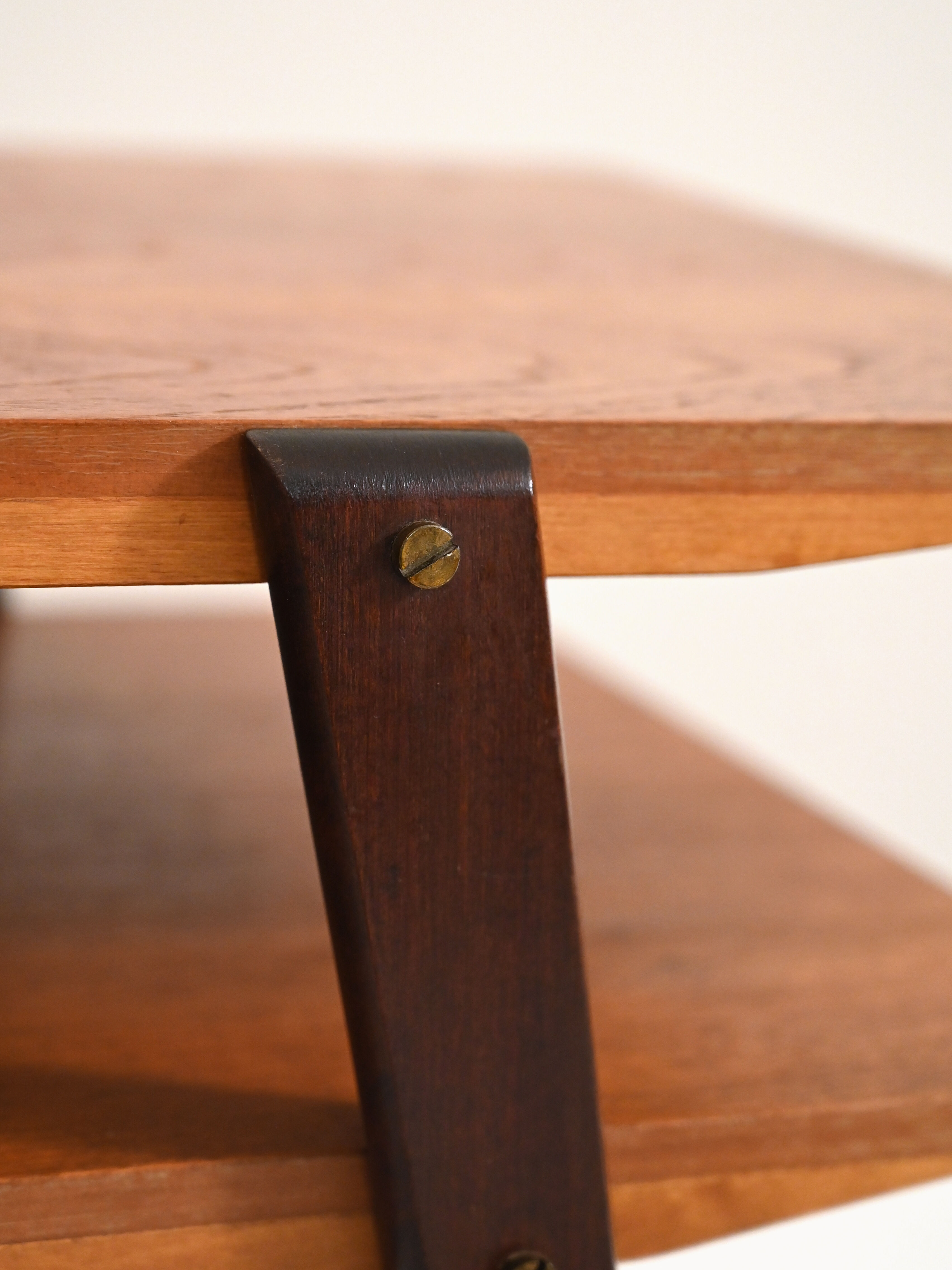 Pair of bedside tables / coffee tables