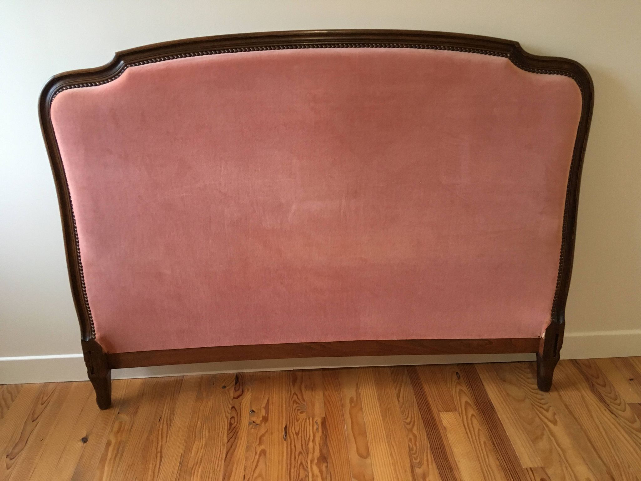 Louis XV pink velvet bed 140 x 190