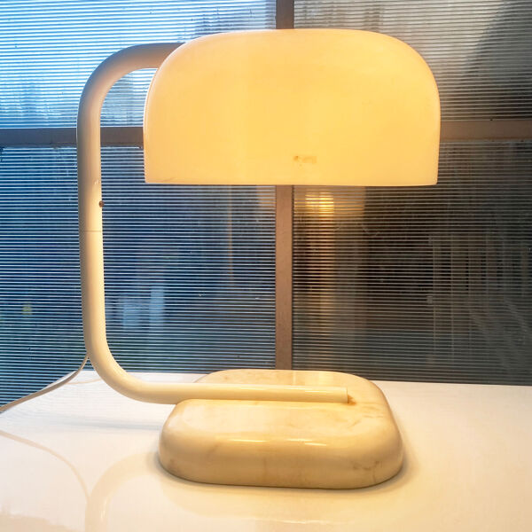 Lampe de bureau à socle en marbre de Harvey Guzzini années 70