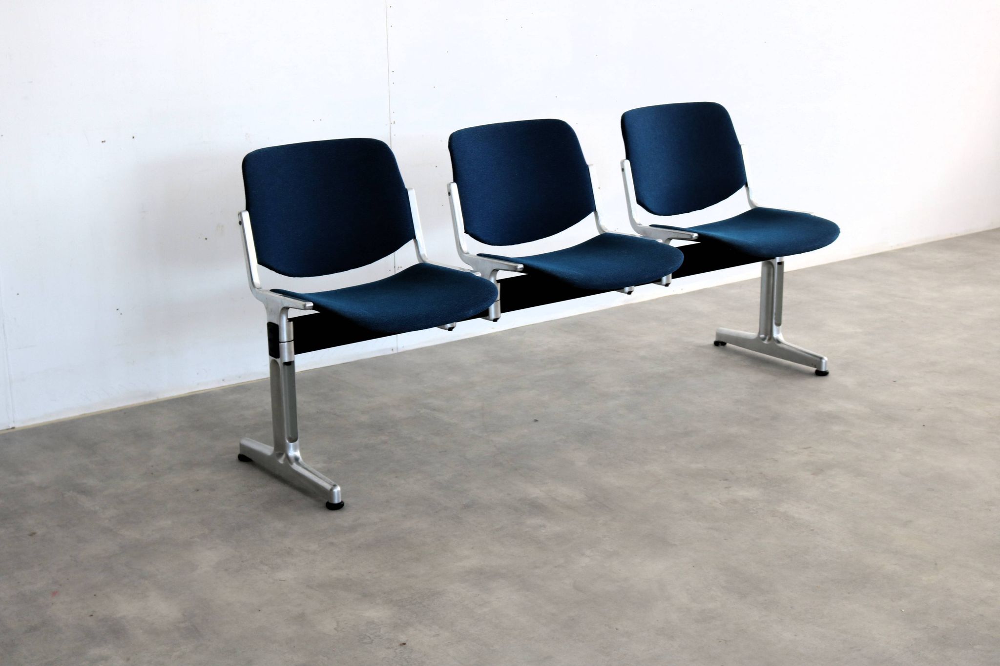 Vintage bench | waiting room bench | 1970s | Castelli