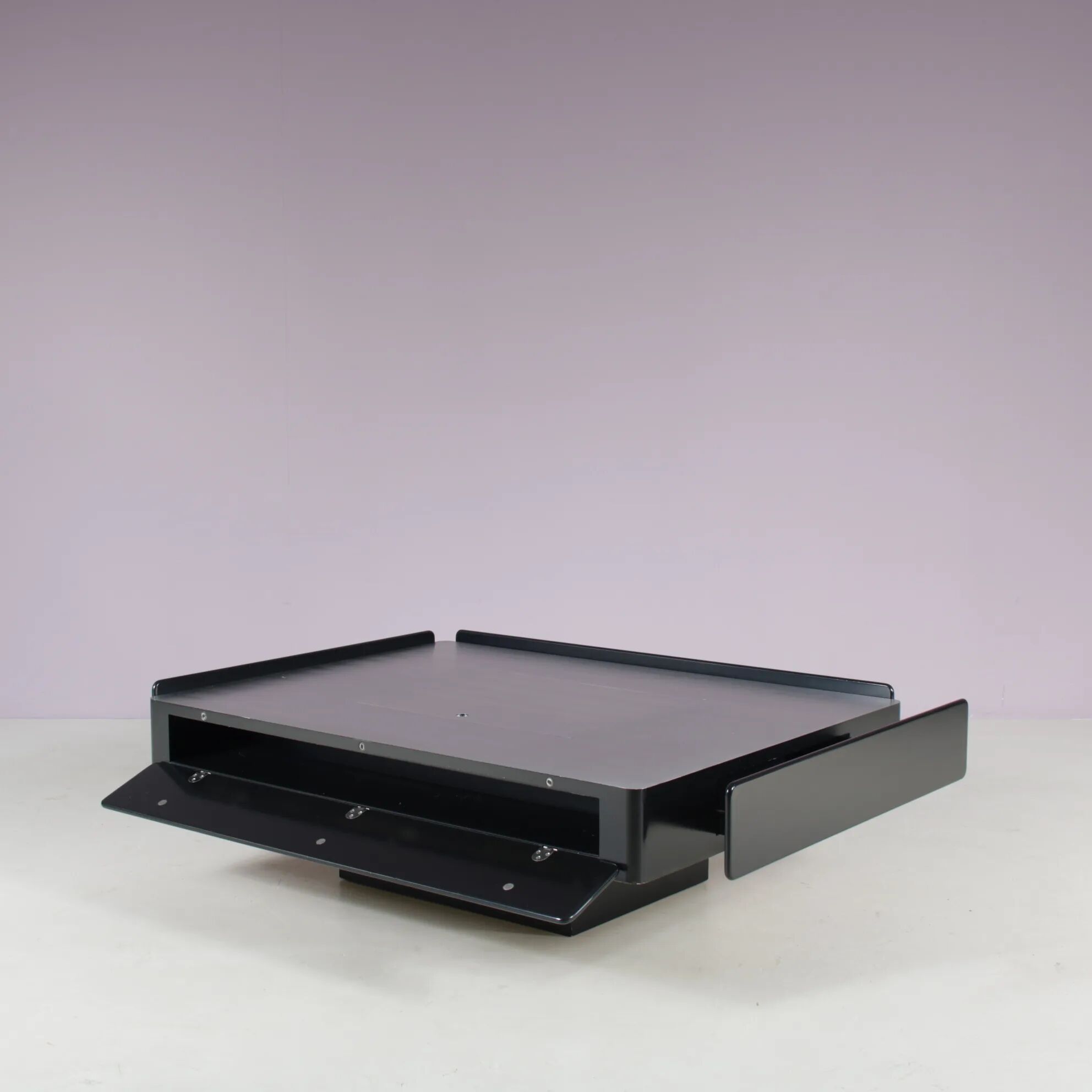 “Caori” coffee table by Vico Magistretti for Gavina, Italy 1960