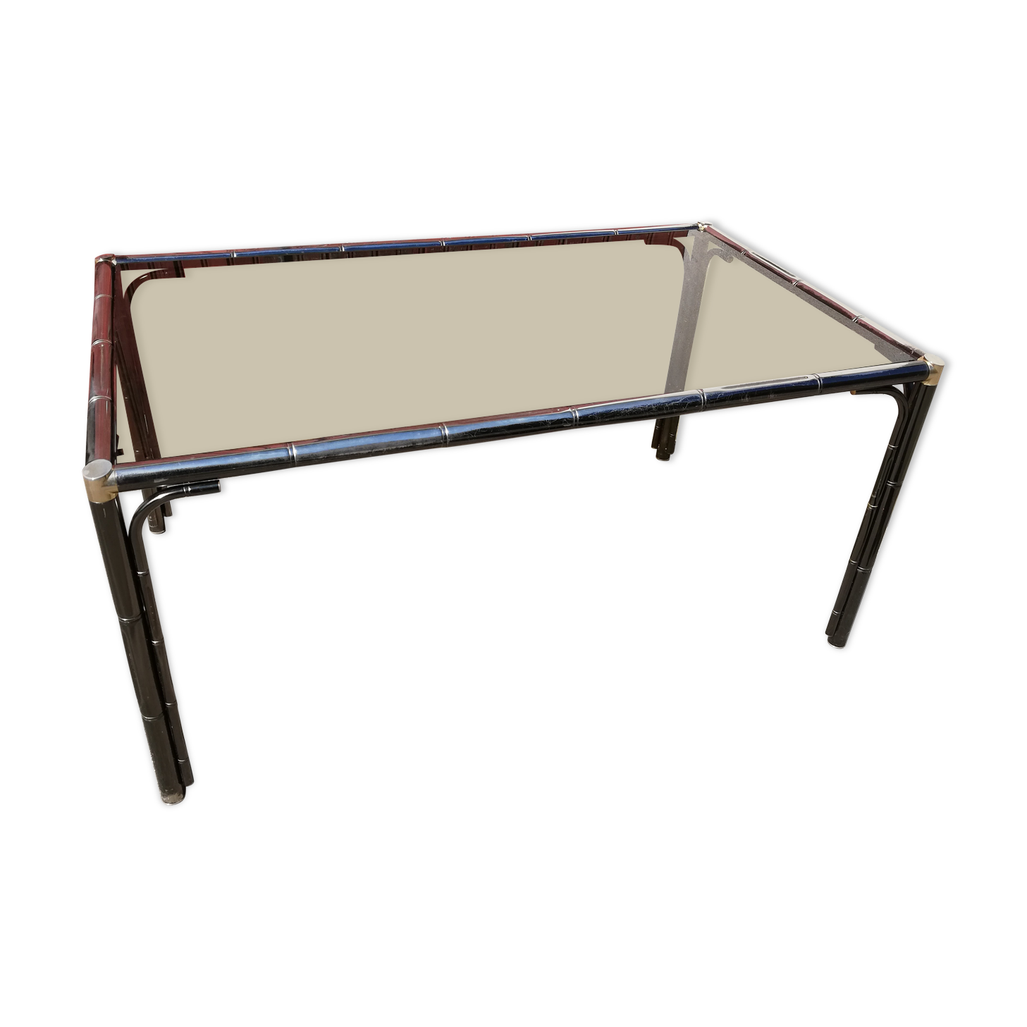Table patine canon de fusil plateau verre fumé
