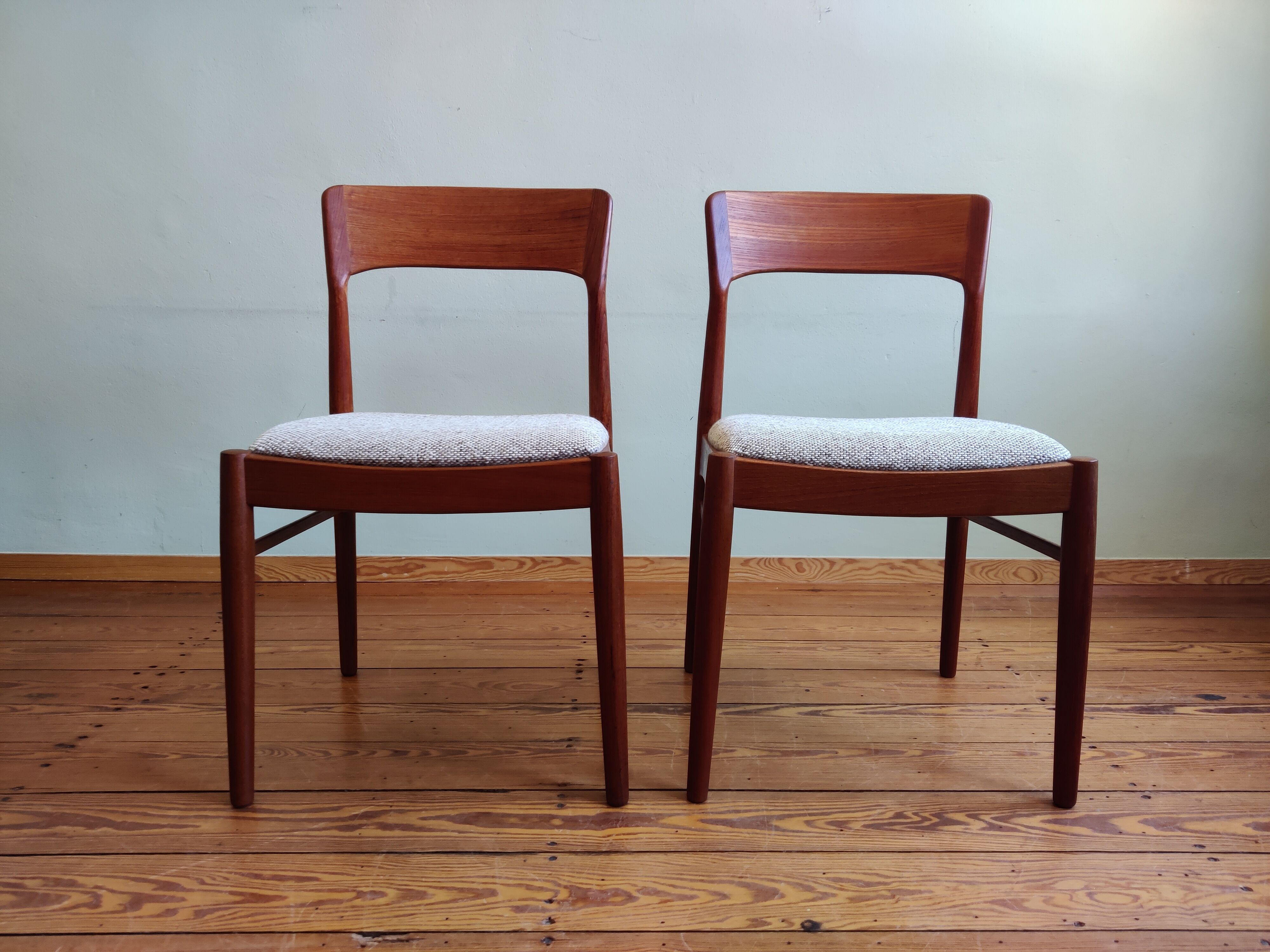 Teak chairs by Henning Kjaernulf for Korup Stolefabrik, Set of 4
