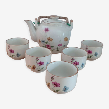 Porcelain tea set