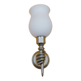 Applique Main métal globe opaline