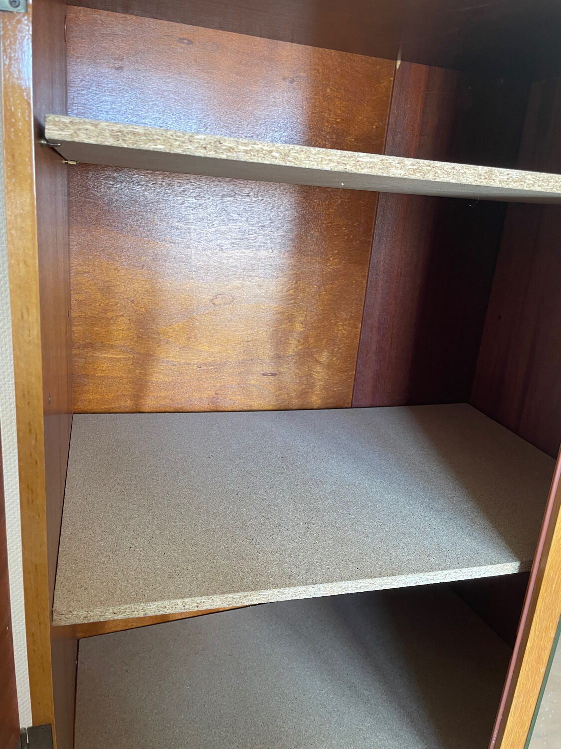 Scandinavian wardrobe with 2 doors and 1 mirror from the 1970s.