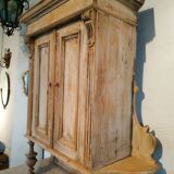 Patinated buffet (pastry furniture)