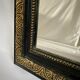 Miroir Napoleon III, noir et or avec fronton 75x112cm