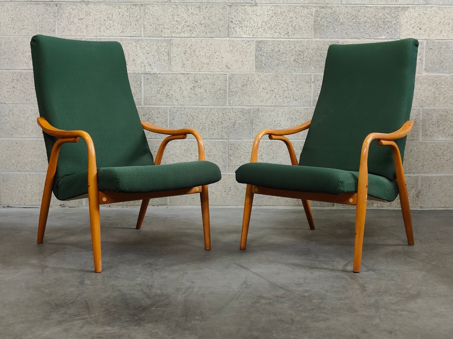 Pair of green armchairs by Antonin Suman for Ton Bystrice (Thonet) year 1960