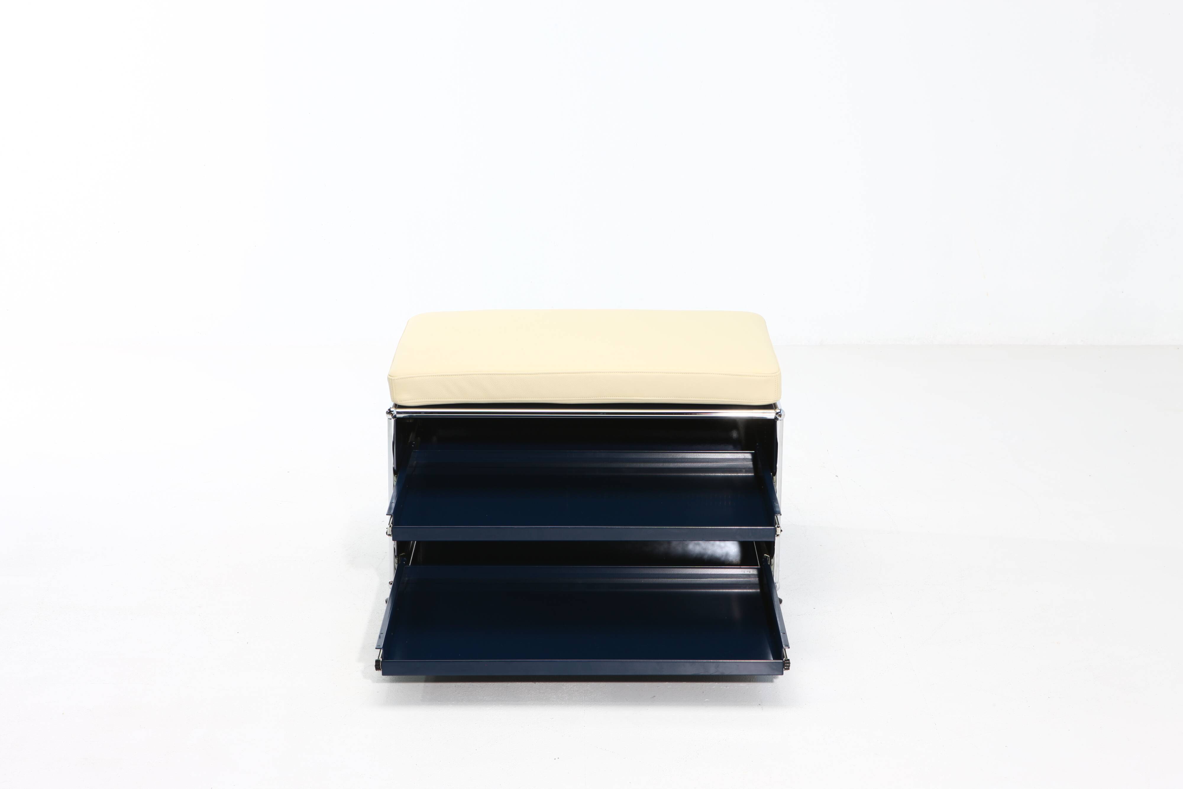 storage furniture with seating Usm Haller