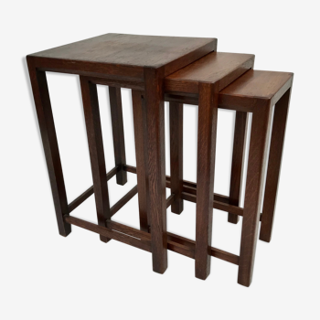Suite de 3 tables gigognes en bois exotique
