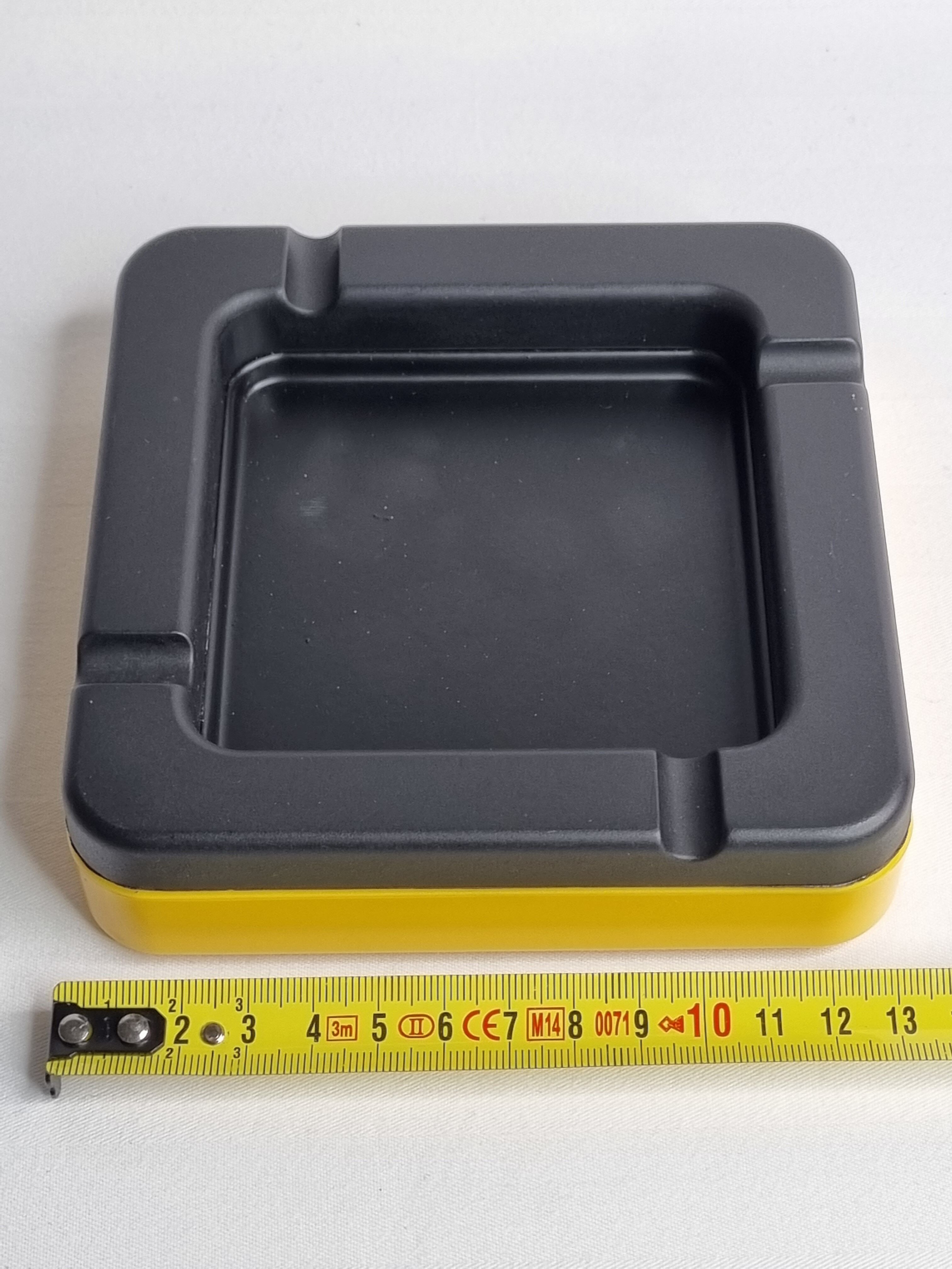 Empty pocket ashtray Rexite, studio Erre, two-color, 70s