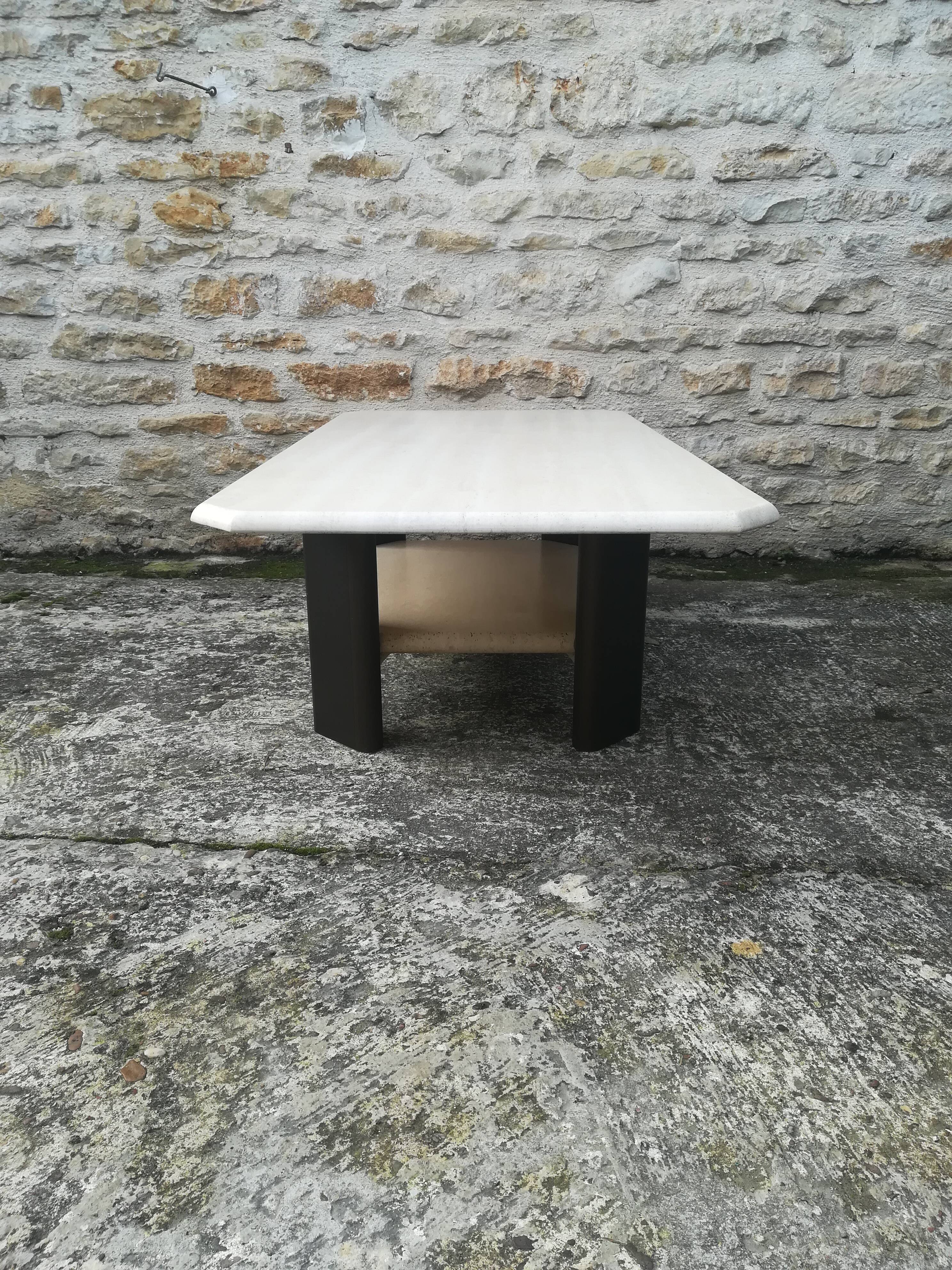 Low table in travertine and aluminium