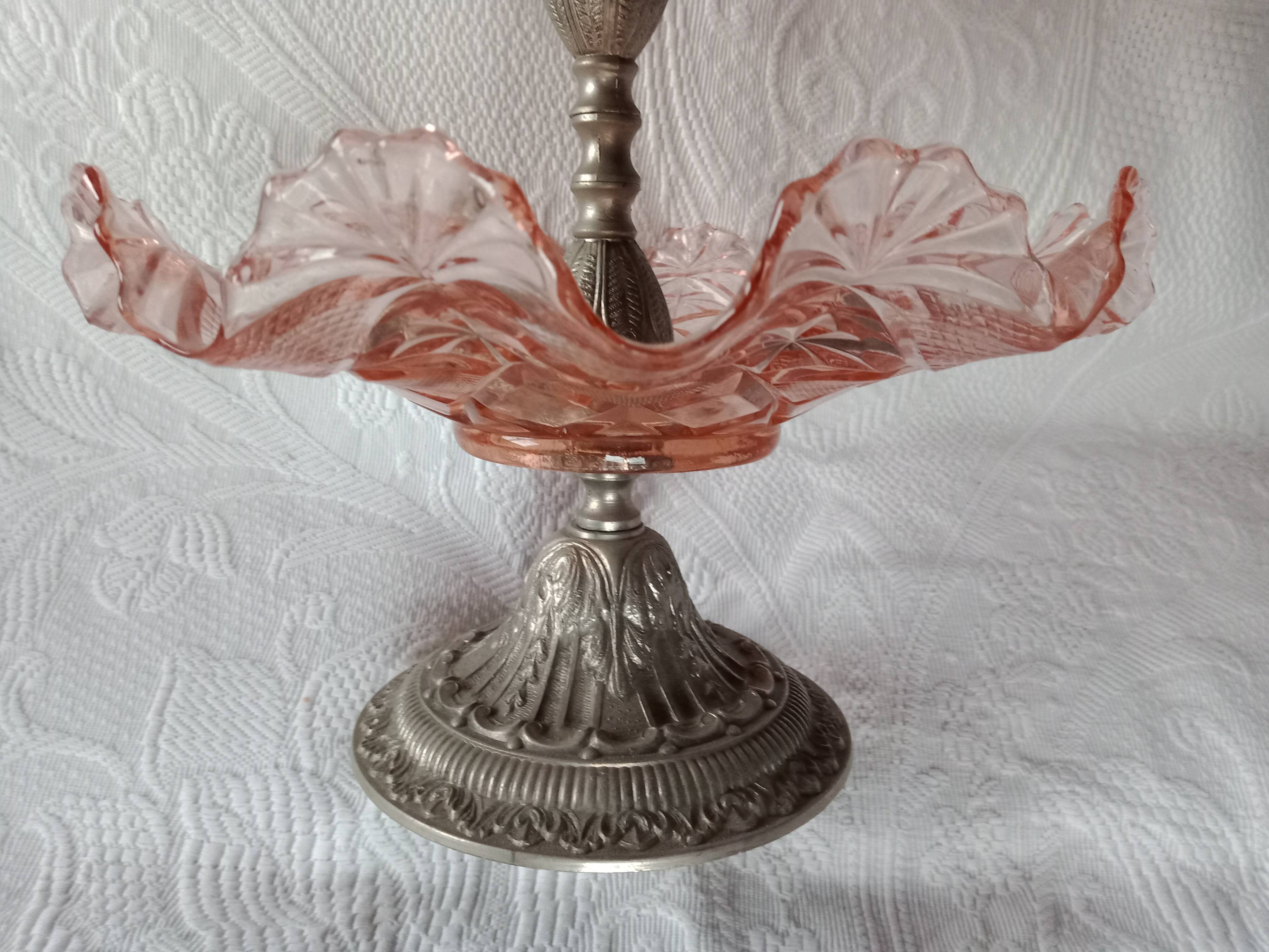 Fruit petits-fours set with two old pink corolla bowls, 19th century frame