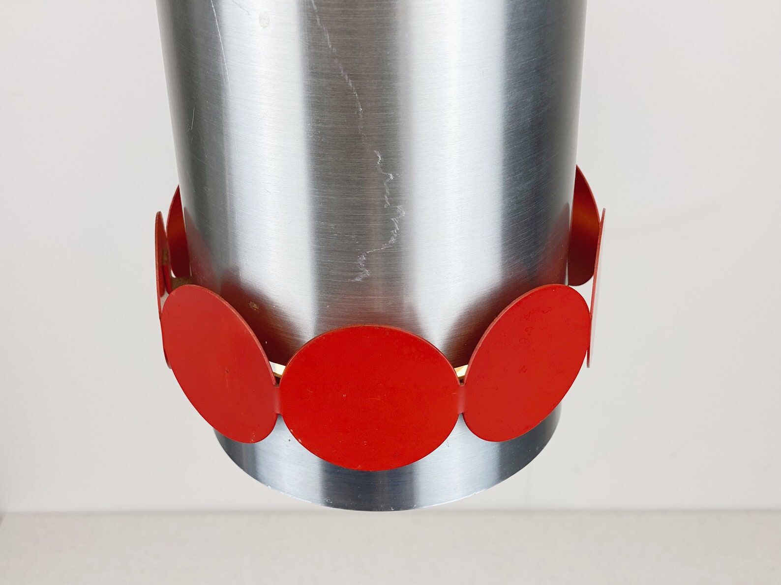 Rare mid century DORIA hanging lamp, Aluminium & red discs