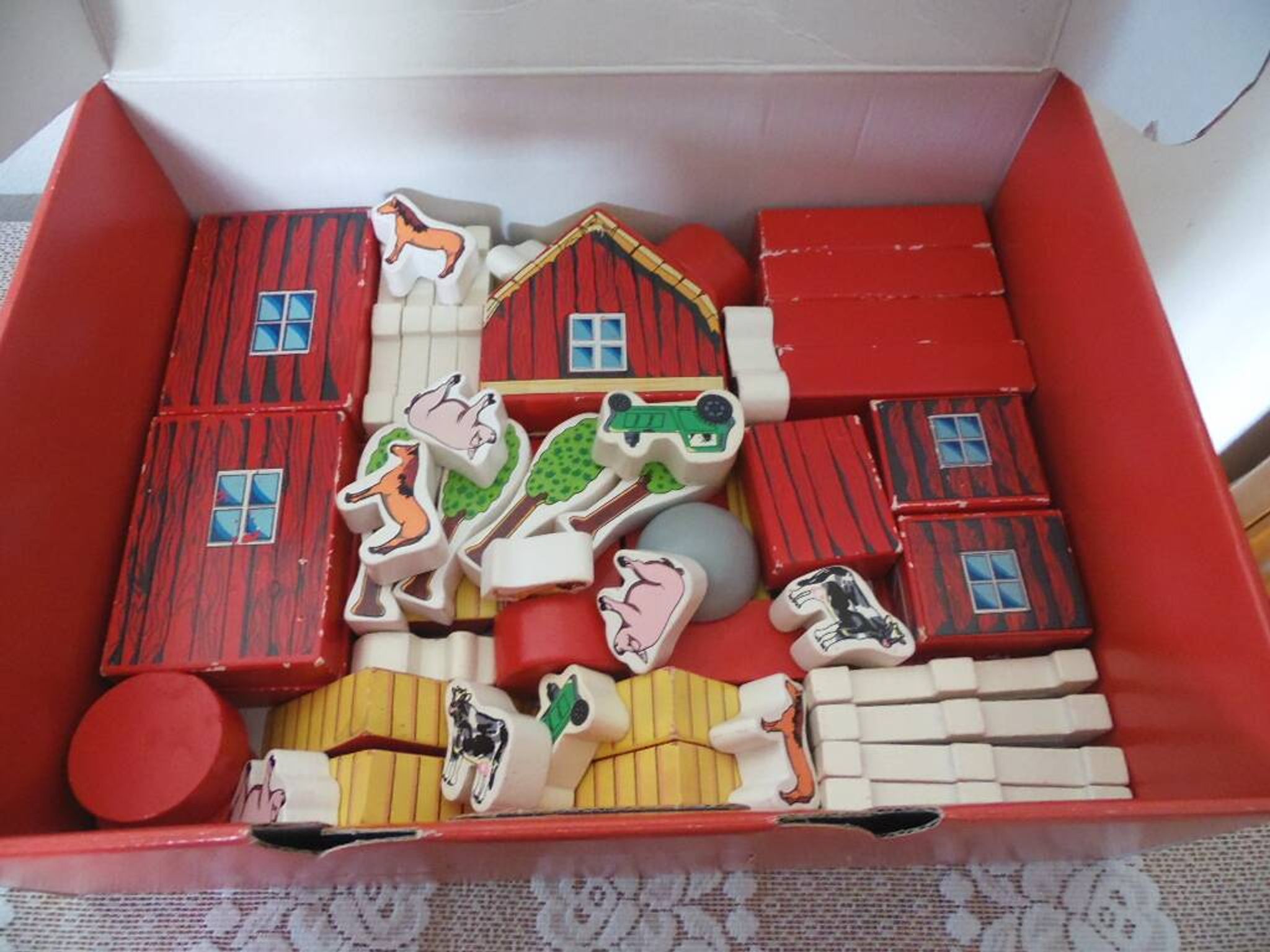 Large wooden toy set about the world of the farm