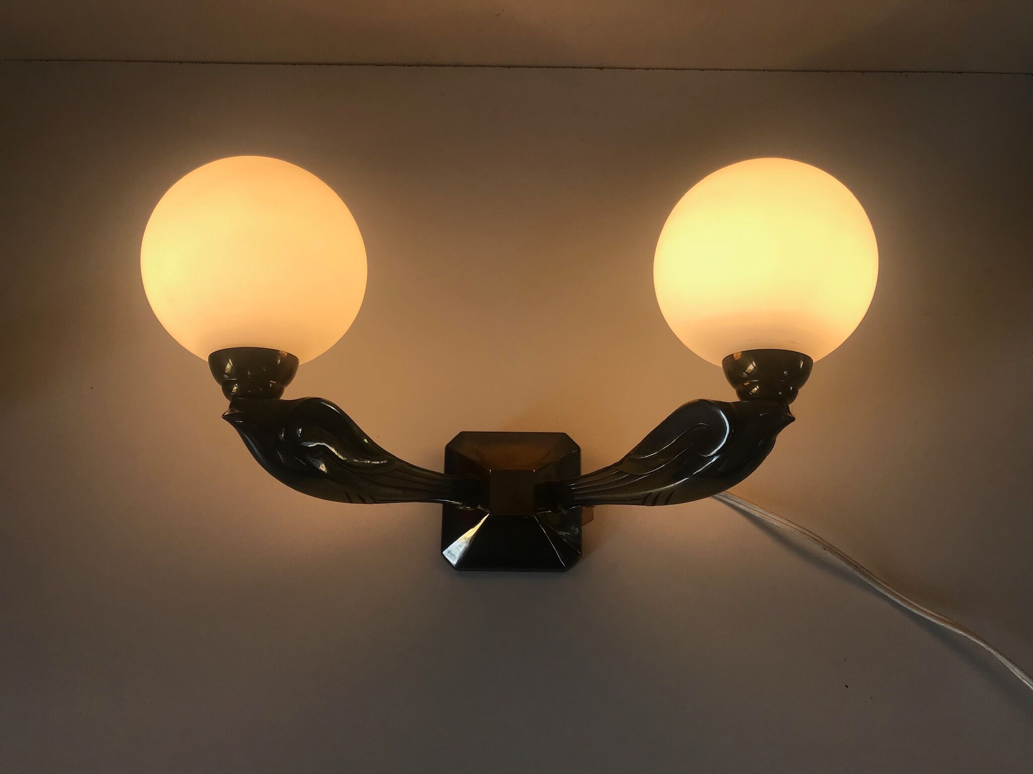 Pair of wall light vintage bronze swallows Annees 50