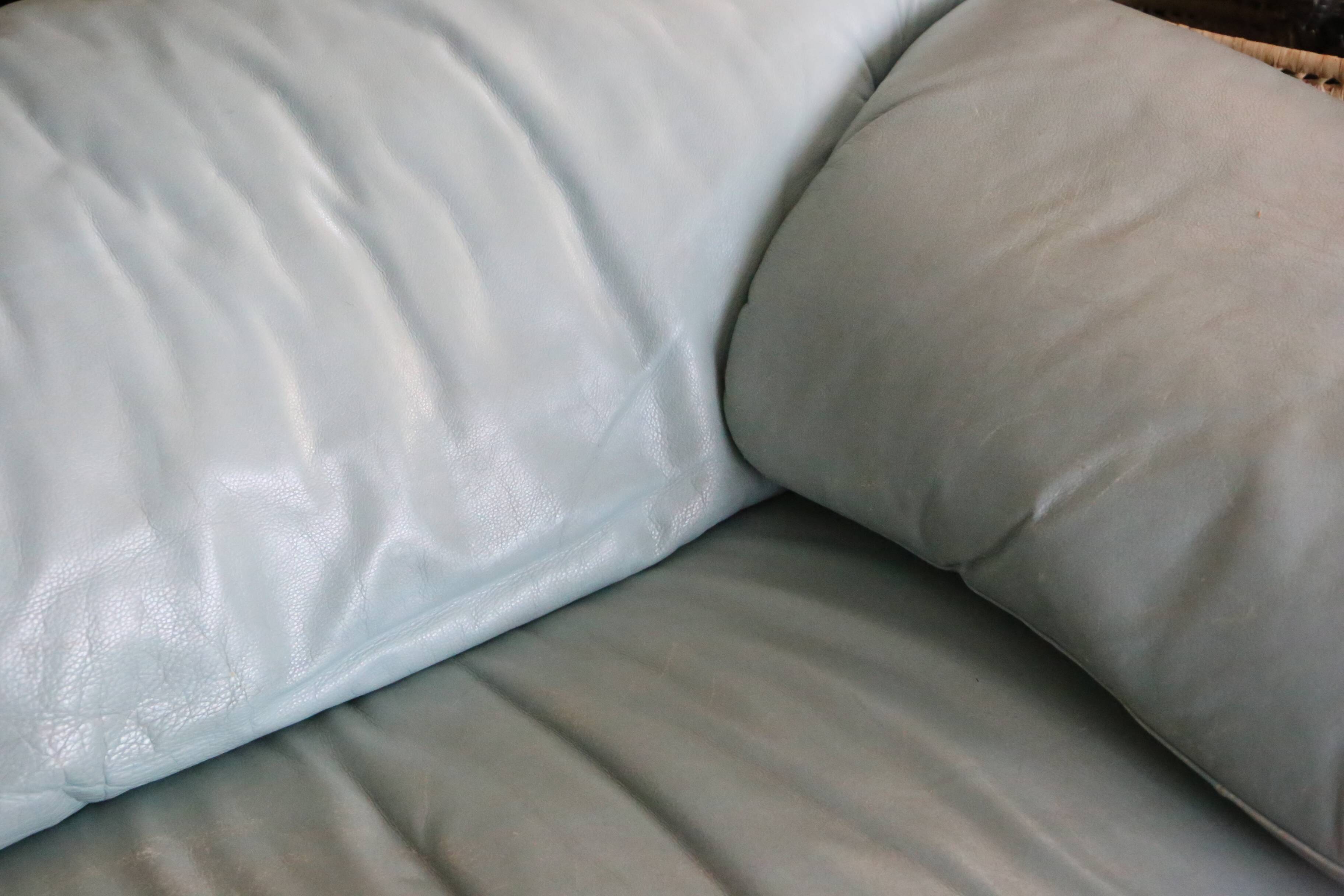 Pausa Armchair by Poltrona Frau, 1990