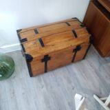 Chest on wheels
