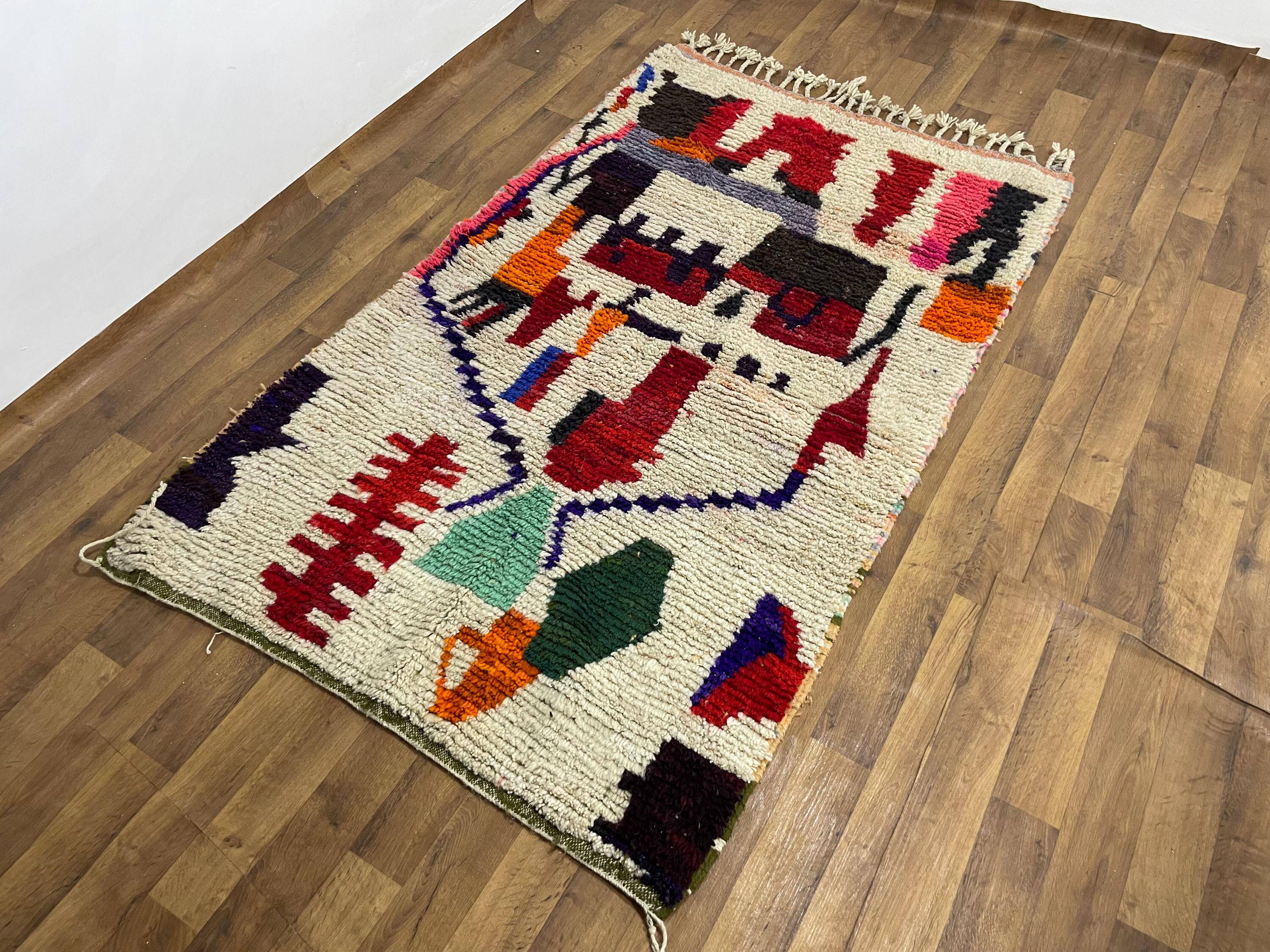 Handmade traditional carpet 250cm x 150cm Moroccan