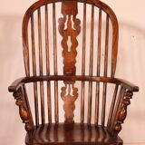Windsor armchair in ash and elm from the early 19th century