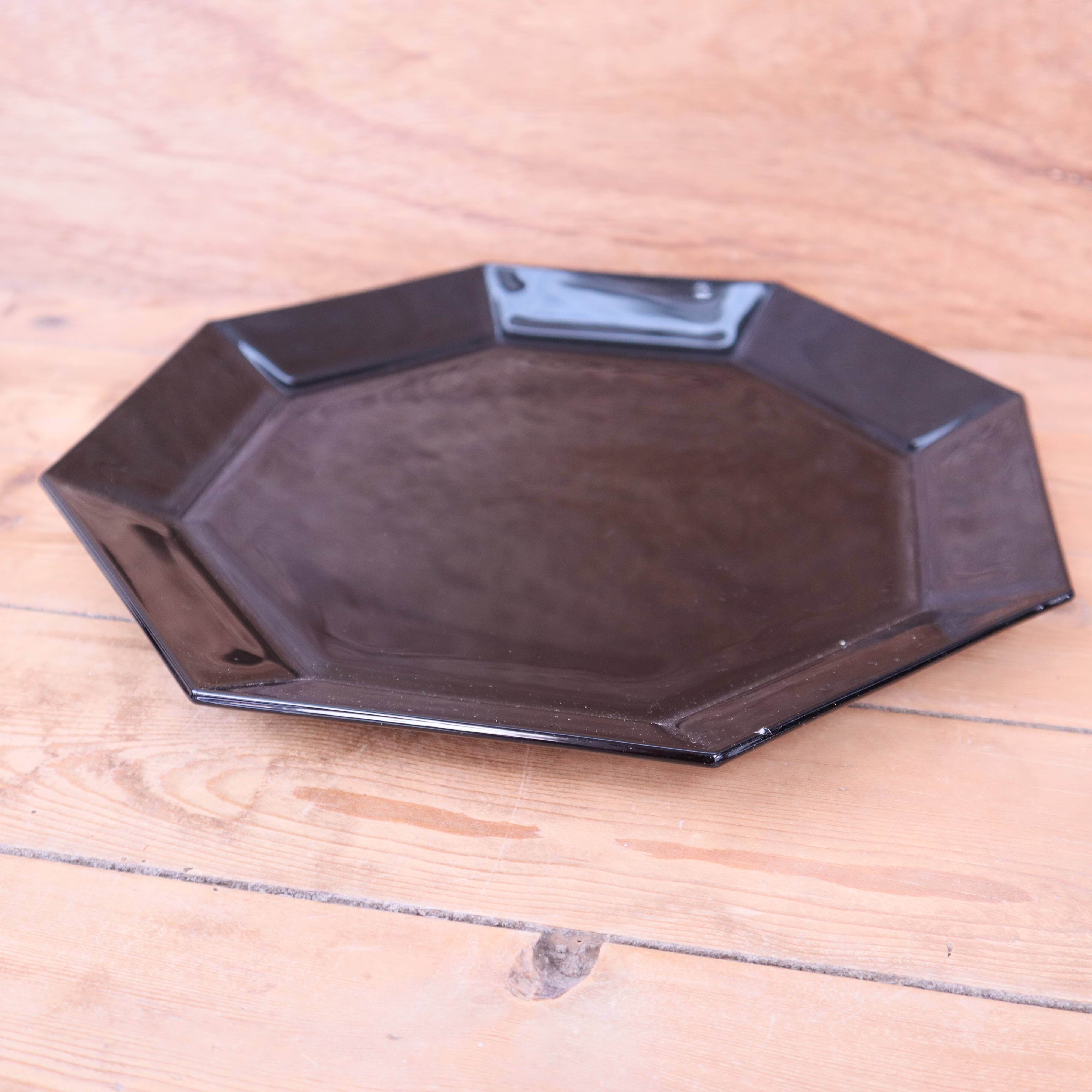 Arcoroc "Octime" cake dish from the 1980s.