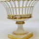 Coupe Sur Piédouche Corbeille Ajourée Porcelaine Blanc Et Or Restauration E