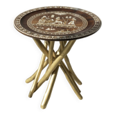 Table basse orientale vintage en marqueterie et nacre