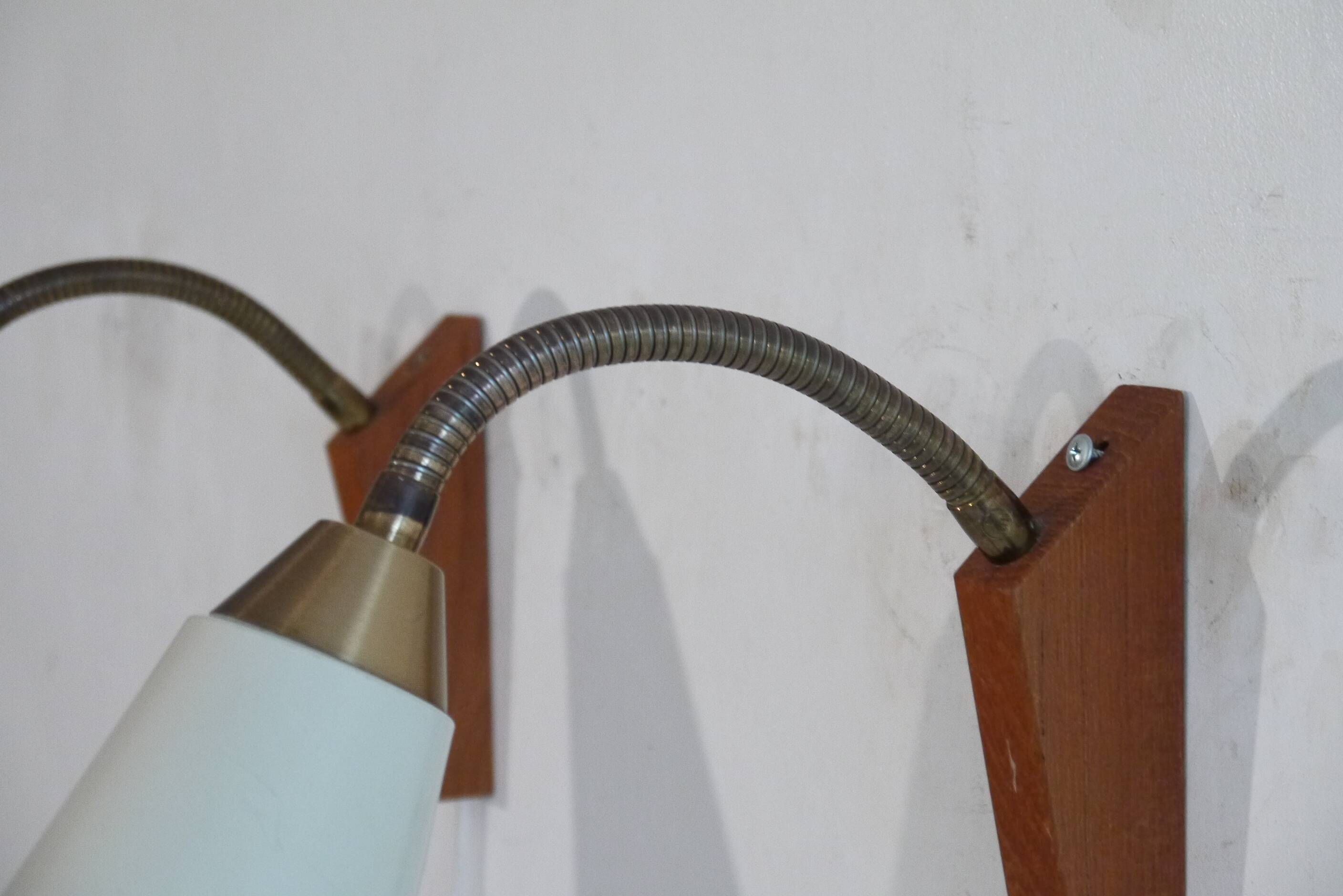 Paire d'applique scandinaves en teck 1960
