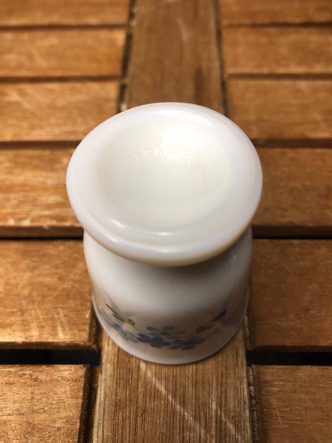 Set of 4 white opaline glass egg cups blue flower decor france vintage #a519