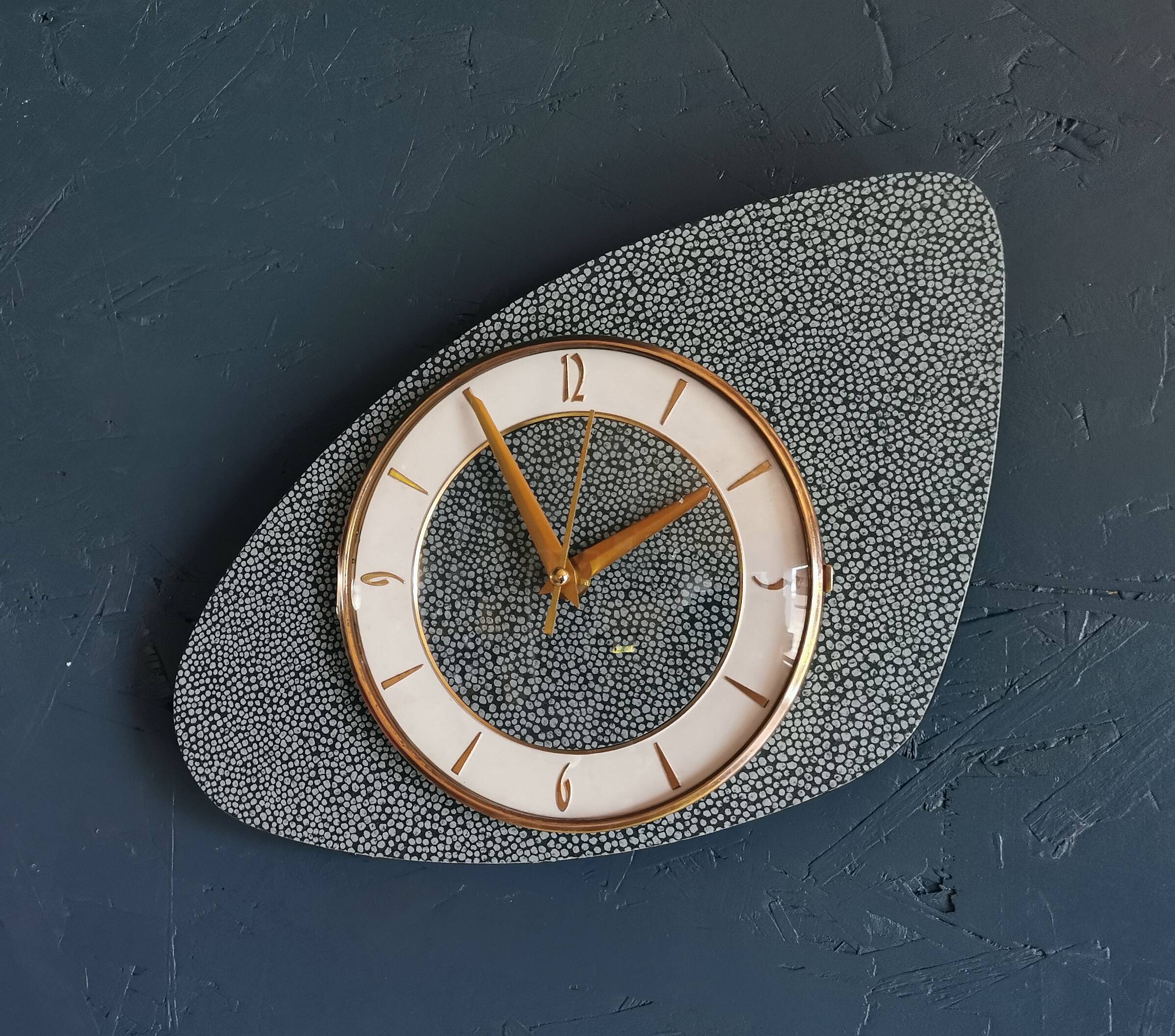 Vintage formica clock silent asymmetrical wall pendulum "Round golden green"