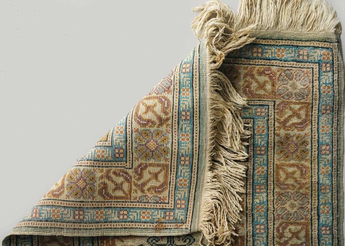 Hand Woven - Attractive Vintage Prayer Rug